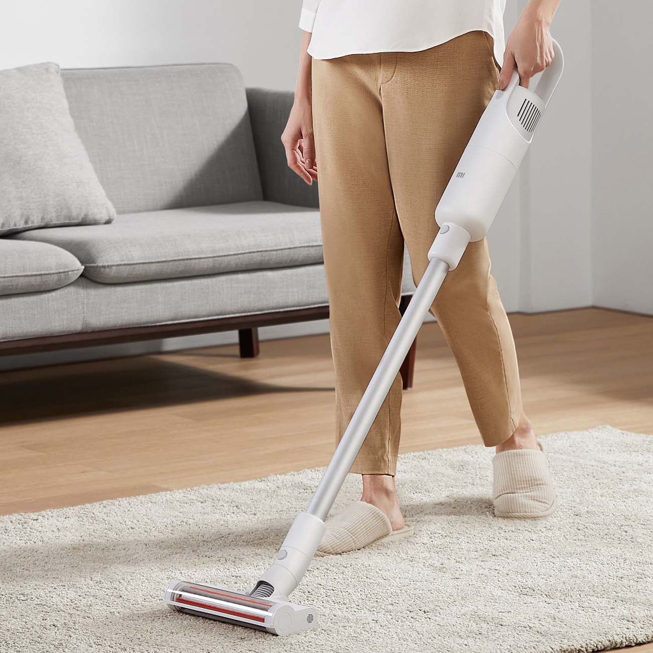 Купить Вертикальный пылесос Xiaomi Mi Handheld Vacuum Cleaner Light (MJWXCQ03DY) в СПб по выгодной цене