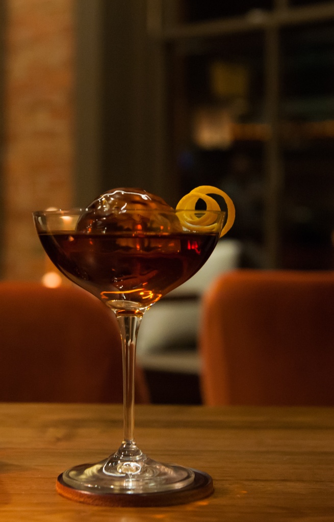 Фото: © Архив SWN The Bar at Fort Nelson -Boulevardier.jpg